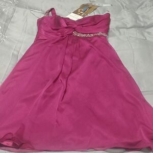 NWT Belsoie Special Occasion/Prom Plum 14 One Shoulder Knee Length Dress